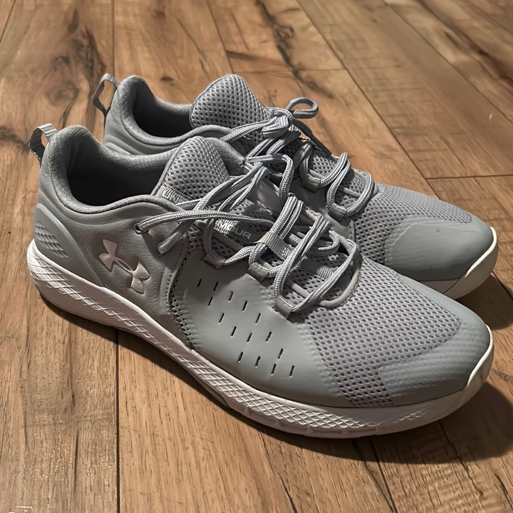 Under Armour Charged Shoe